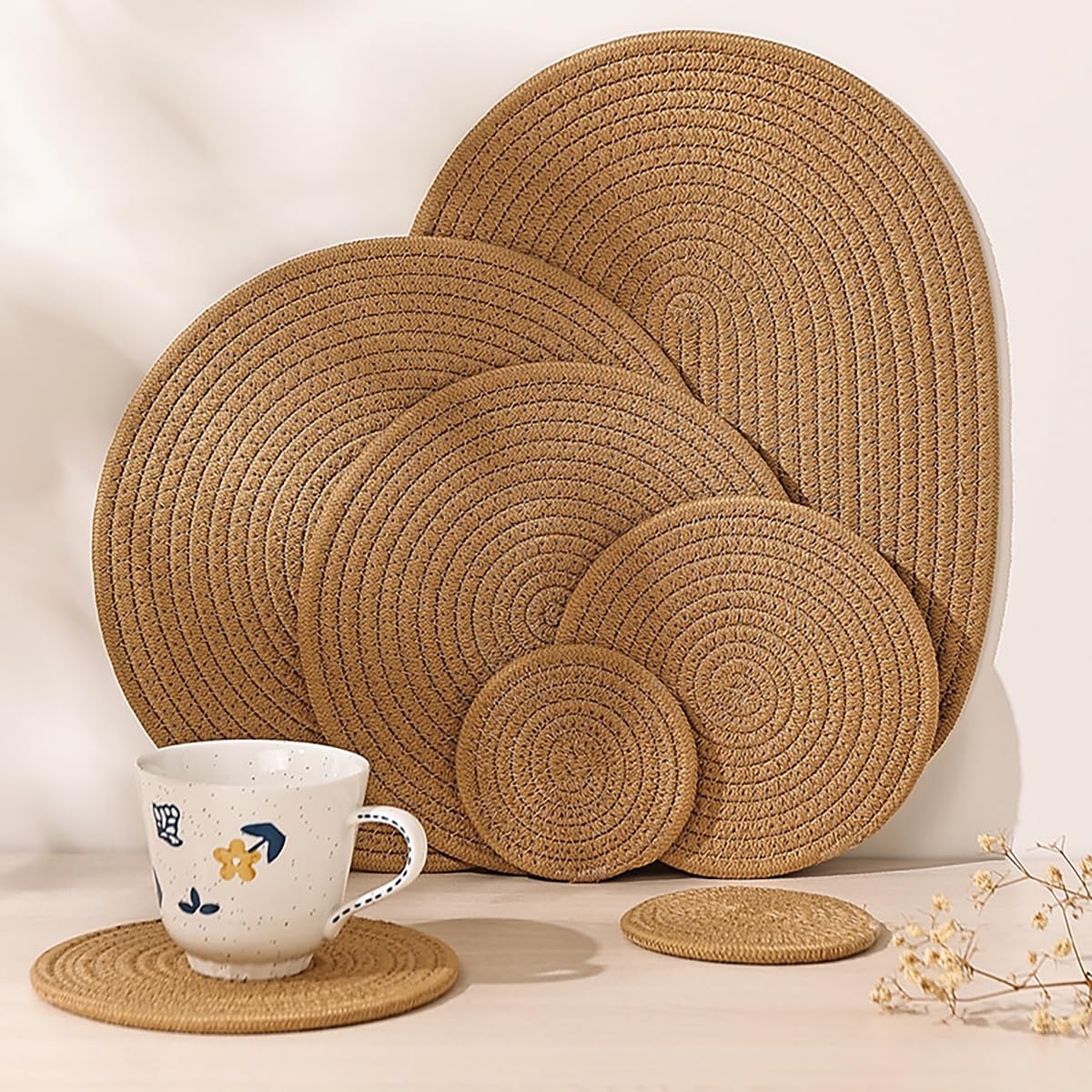 Kosmeey 4 Pack Oval Jute Woven Placemats, 12x16 inches Wicker Woven Plate Chargers for Farmhouse Boho Outdoor Dining